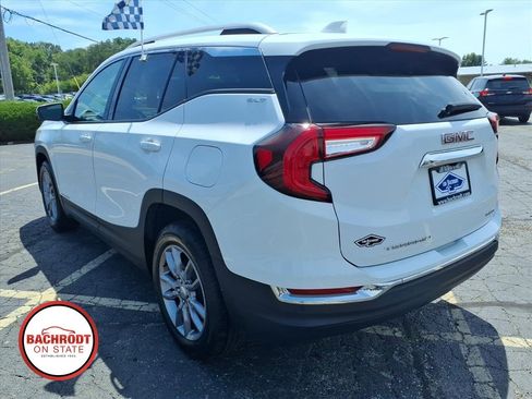Used 2022 GMC Terrain SLT AWD/4WD image 5