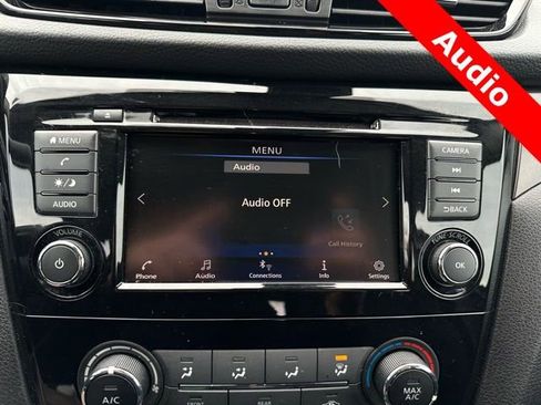 Used 2020 Nissan Rogue Sport S image 10