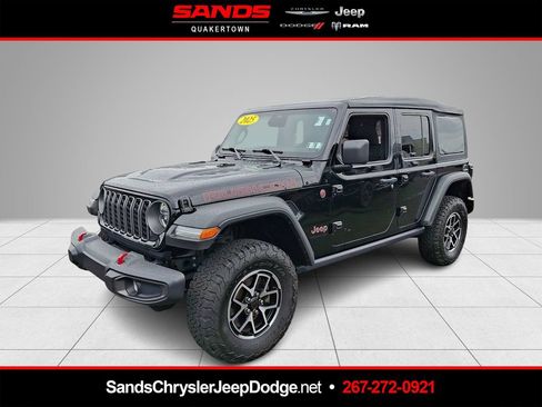 Used 2025 Jeep Wrangler Unlimited Rubicon AWD/4WD image 1