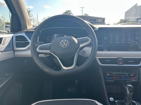 New 2026 Volkswagen Taos SE image 42