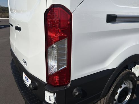 New 2026 Ford Transit 250 148 High Roof RWD image 9