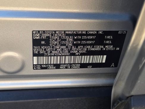 Used 2025 Toyota RAV4 LE image 33