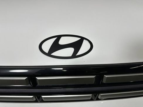 Used 2025 Hyundai Santa Fe SEL FWD image 9