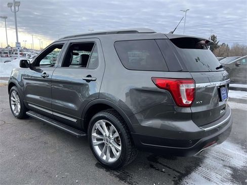 Certified 2018 Ford Explorer XLT w/ Equipment Group 202A image 5