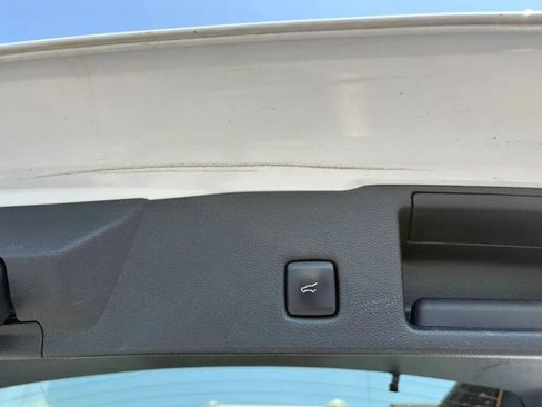 Used 2022 Ford Escape SEL AWD/4WD image 11