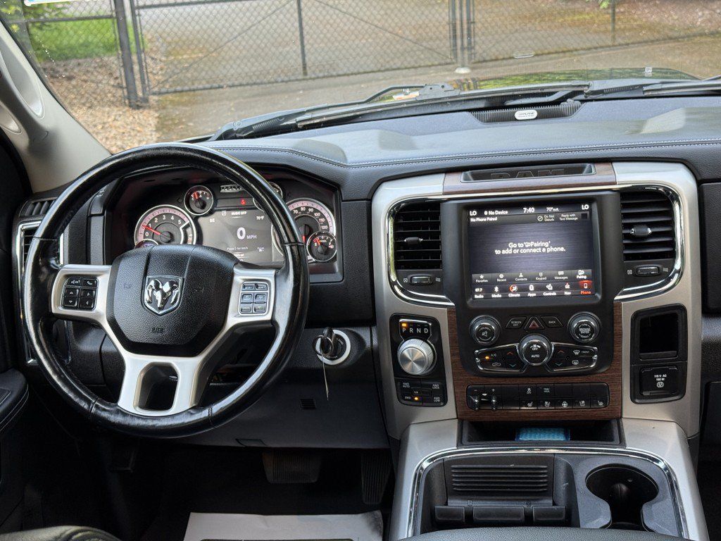 Used 2019 RAM 1500 Laramie AWD/4WD image 30