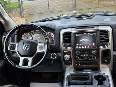 Used 2019 RAM 1500 Laramie AWD/4WD image 30