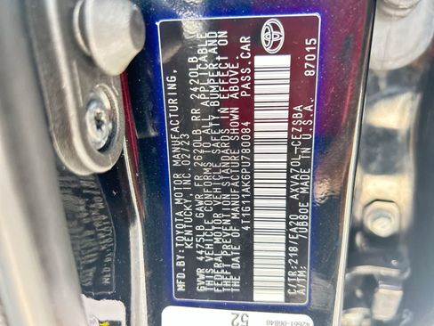 Used 2023 Toyota Camry SE FWD image 2