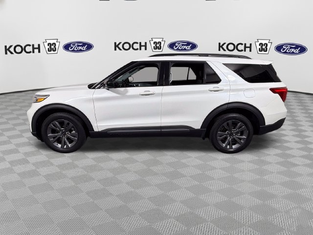 Used 2024 Ford Explorer XLT w/ Equipment Group 202A AWD/4WD image 4