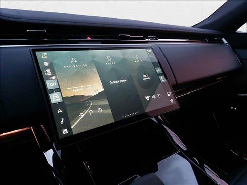 New 2025 Land Rover Range Rover Sport image 18