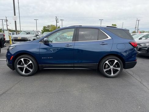Used 2023 Chevrolet Equinox Premier FWD image 4
