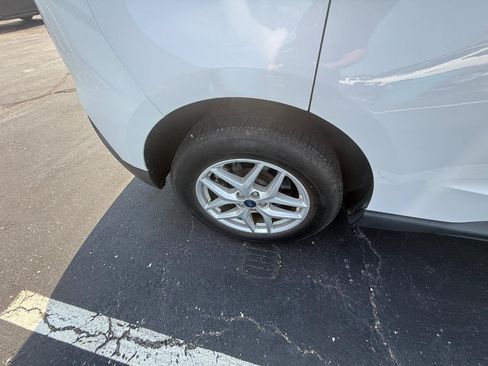 Used 2021 Ford Edge SEL AWD/4WD image 5