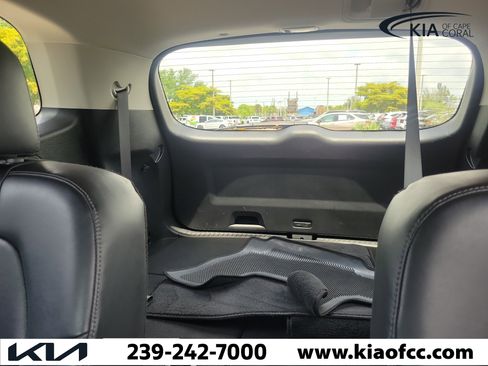 Certified 2024 Kia Telluride S w/ S Sunroof Package AWD/4WD image 18