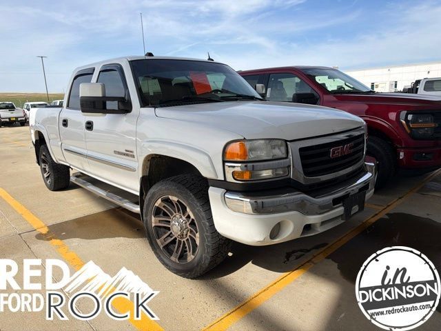 Used 2004 GMC Sierra 2500 SLT w/ Heavy-Duty Power Package AWD/4WD image 1