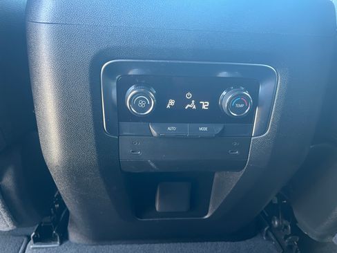 Used 2025 Chevrolet Tahoe LT AWD/4WD image 18