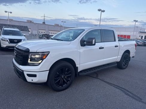 Certified 2024 Nissan Titan SV w/ SV Convenience Package image 56