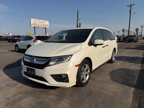 Used 2018 Honda Odyssey EX image 3