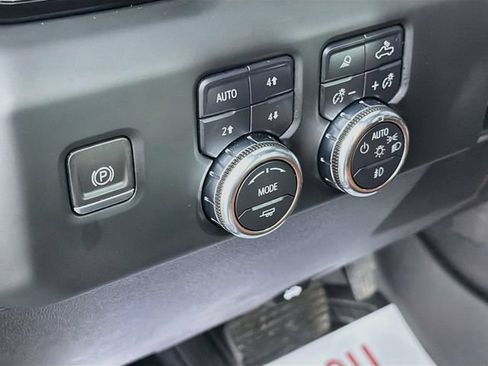 Used 2024 GMC Sierra 1500 Denali Ultimate AWD/4WD image 10
