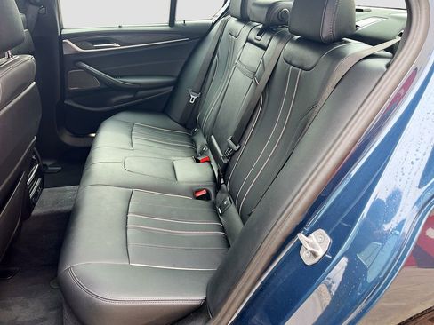 Used 2023 BMW M550i xDrive w/ Executive Package AWD/4WD image 26