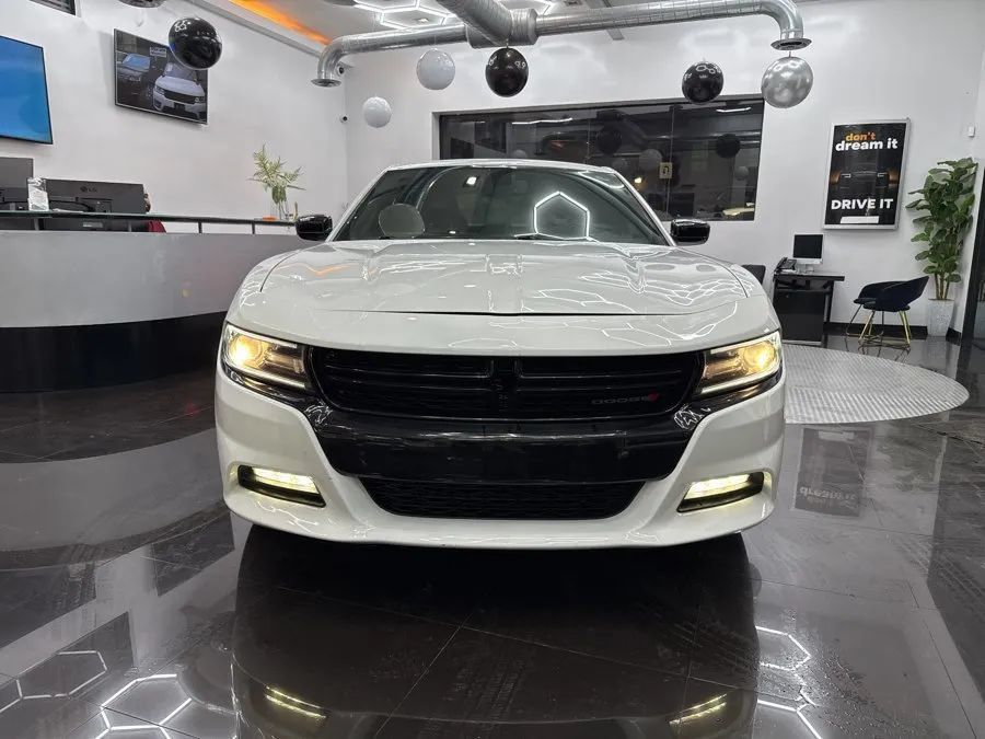 Used 2020 Dodge Charger SXT w/ Blacktop Package AWD/4WD image 1