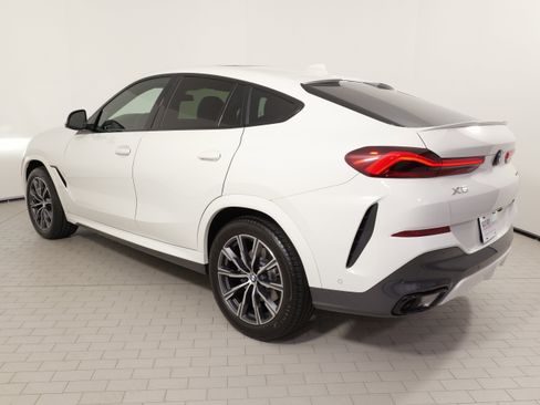 Used 2022 BMW X6 xDrive40i w/ M Sport Package AWD/4WD image 18