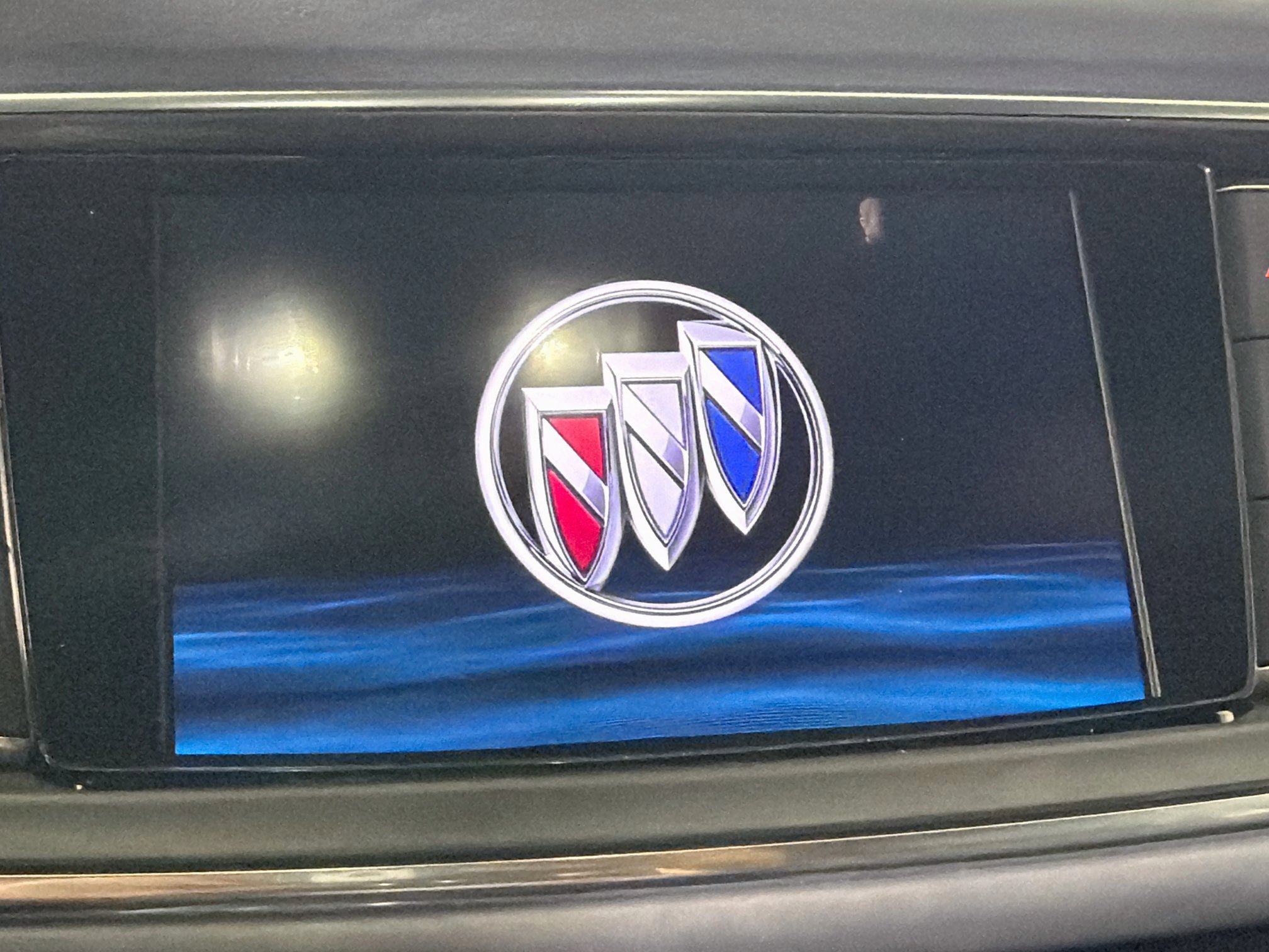 Used 2024 Buick Enclave Essence w/ Sport Touring Edition FWD image 19
