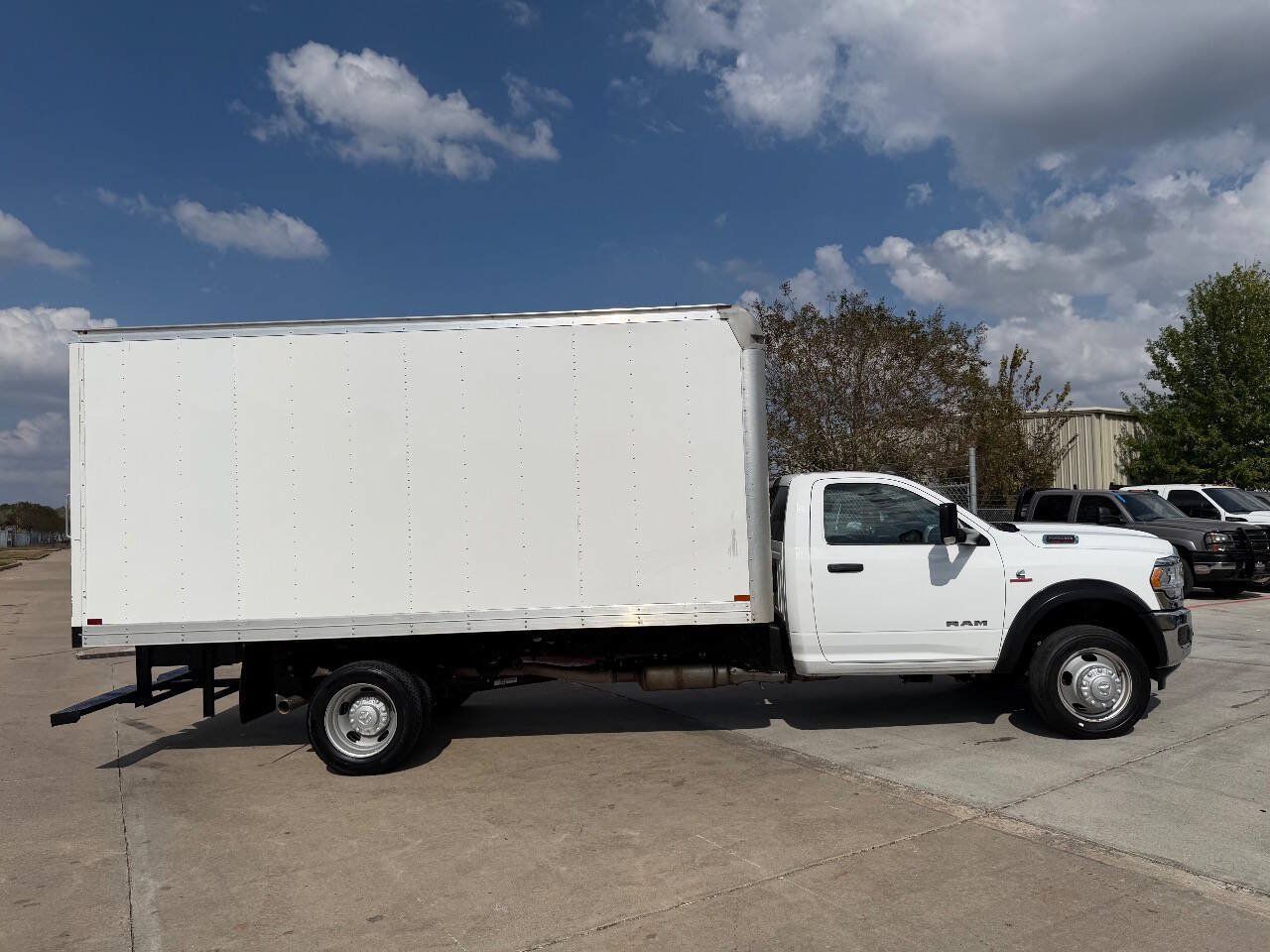 Used 2021 RAM 5500 Tradesman RWD image 5