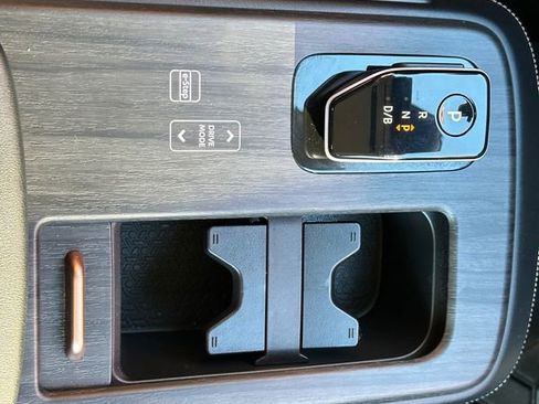 Used 2023 Nissan Ariya Engage image 38