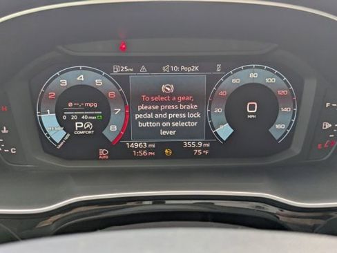 Used 2024 Audi Q3 2.0T Premium Plus w/ Premium Plus Package image 32