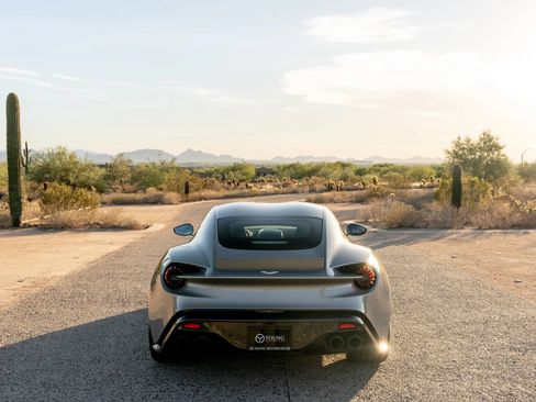 Used 2018 Aston Martin Vanquish Zagato RWD image 23