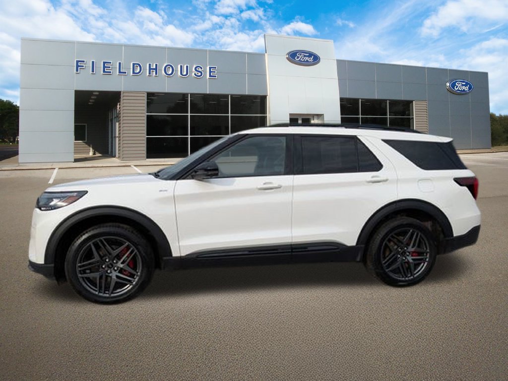 Used 2025 Ford Explorer ST-Line w/ ST-Line Street Pack AWD/4WD image 16