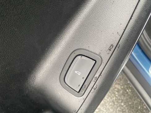 Used 2025 Buick Enclave Preferred image 13