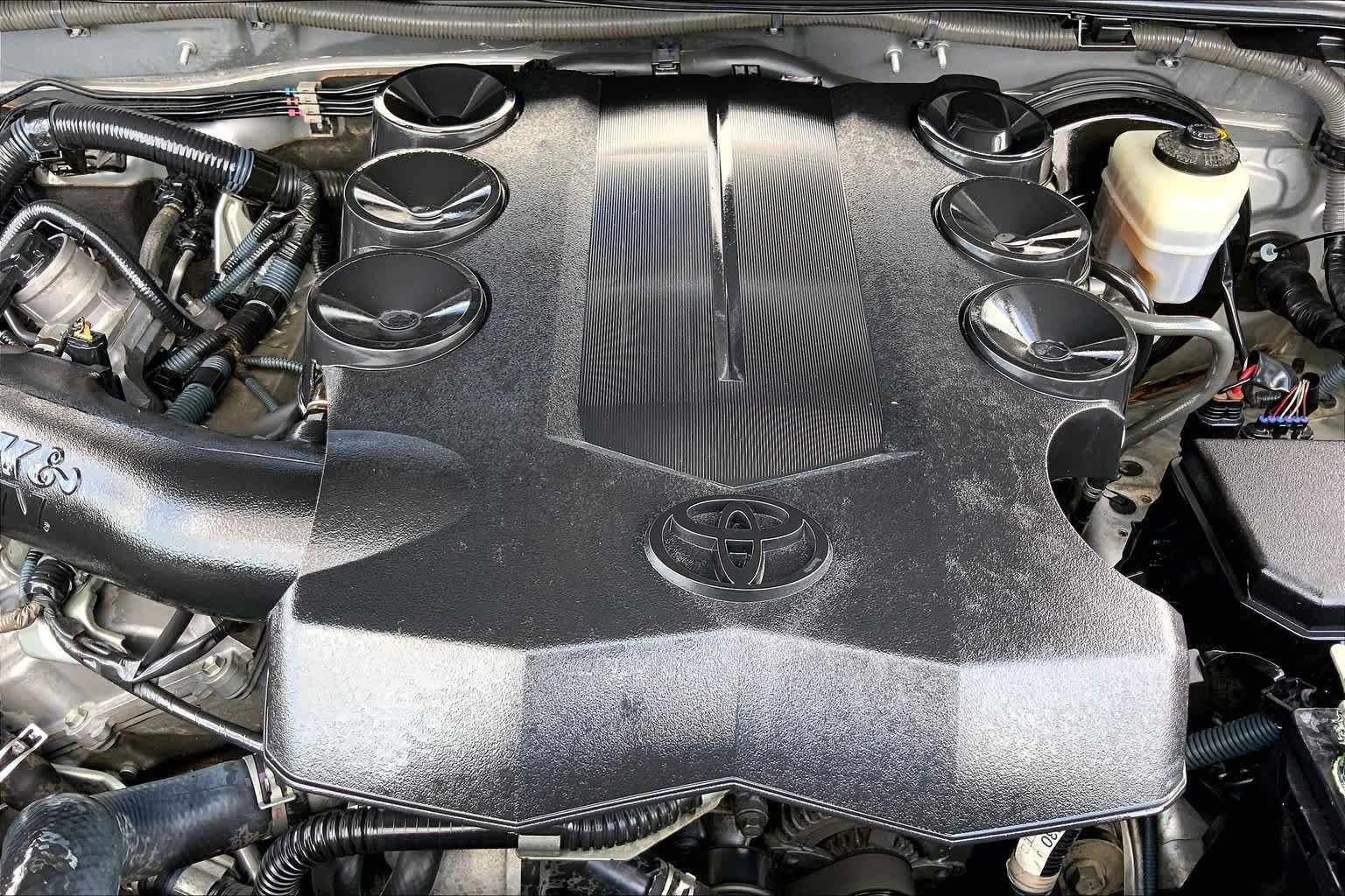 Used 2016 Toyota 4Runner SR5 RWD image 32