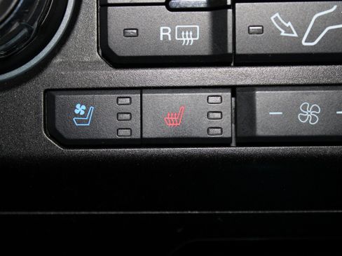 Used 2020 Ford F250 Lariat w/ Lariat Ultimate Package image 39