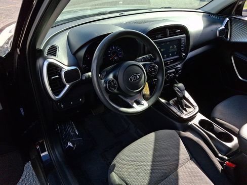 Used 2021 Kia Soul LX FWD image 26
