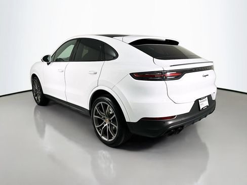 Certified 2023 Porsche Cayenne Platinum Edition AWD/4WD image 3