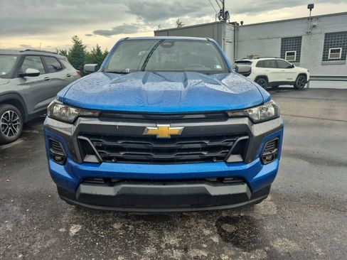 Used 2024 Chevrolet Colorado LT w/ LT Convenience Package II AWD/4WD image 2