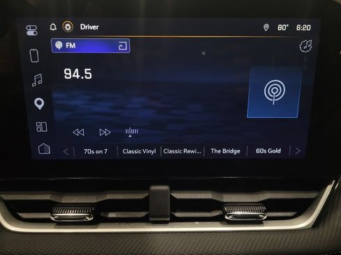Used 2025 Chevrolet Equinox LT FWD image 25