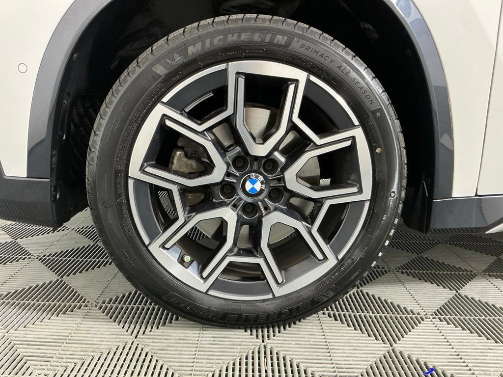 Certified 2023 BMW X1 xDrive28i w/ Convenience Package AWD/4WD image 9