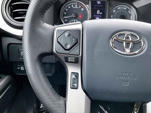 Used 2020 Toyota Tacoma SR5 image 11
