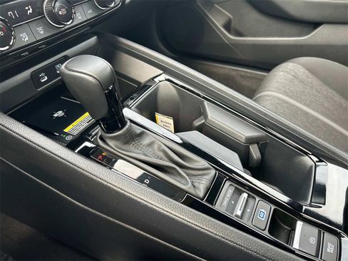 Used 2025 Honda Accord Sport image 31