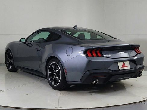 Used 2024 Ford Mustang Coupe image 5