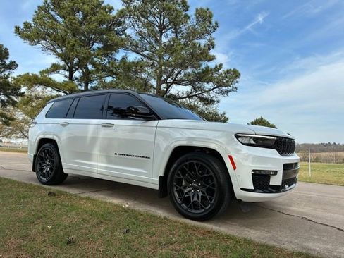 Used 2023 Jeep Grand Cherokee L Summit w/ High Altitude Package image 2