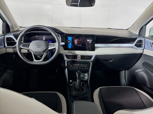 New 2025 Volkswagen Taos SE image 12