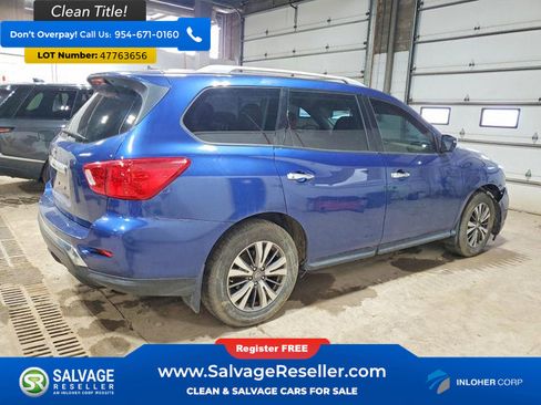 Used 2017 Nissan Pathfinder S image 4