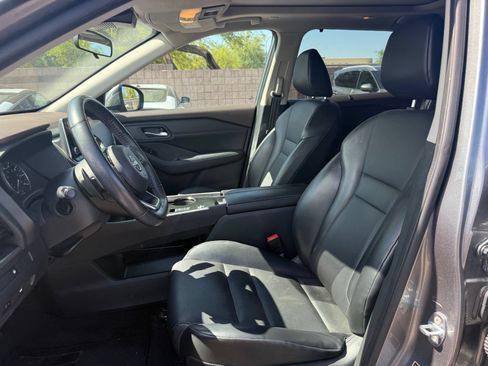Certified 2022 Nissan Rogue SV w/ SV Premium Package FWD image 12