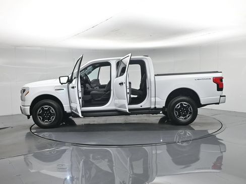 Certified 2023 Ford F150 Lightning XLT AWD/4WD image 5