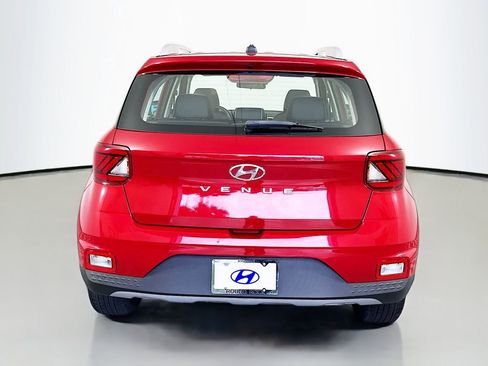 Certified 2023 Hyundai Venue Limited w/ Cargo Package image 6