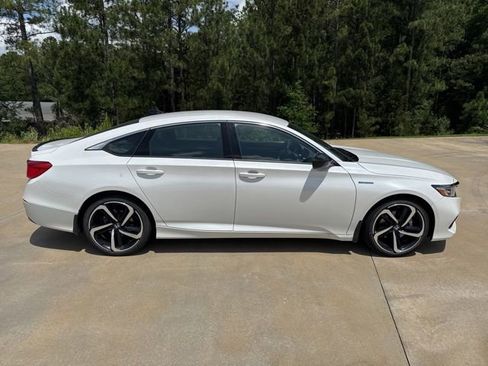 Used 2022 Honda Accord Sport image 12