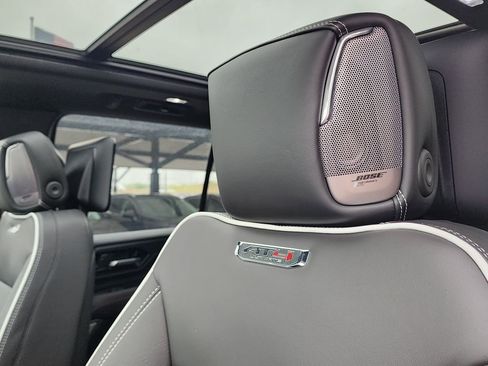 New 2026 GMC Yukon XL AT4 Ultimate AWD/4WD image 17
